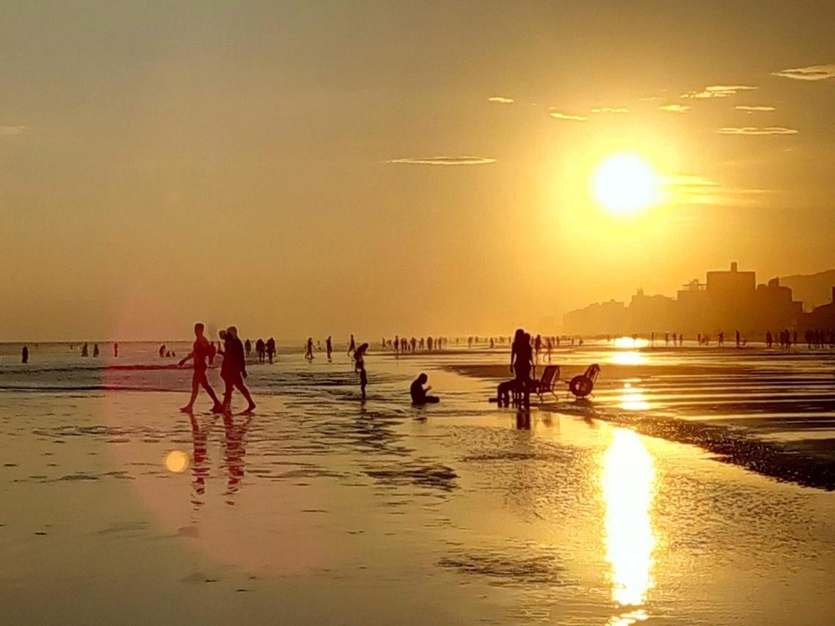 Apartamento Na Praia ปรายากรันเด ภายนอก รูปภาพ