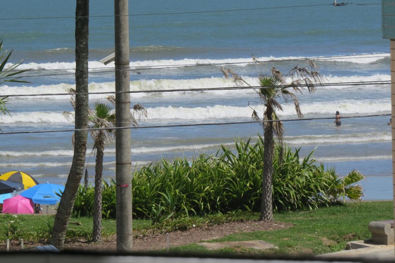 Apartamento Na Praia ปรายากรันเด ภายนอก รูปภาพ